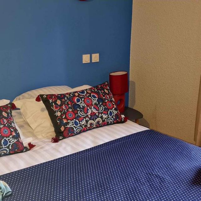 Profitez de chambres doubles supérieures tout confort dans votre hôtel ChezJeanne