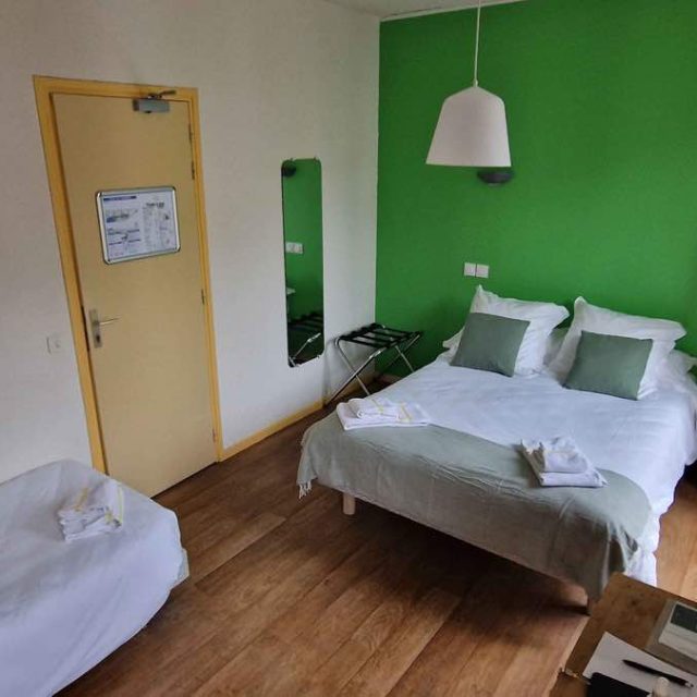 Des chambres spacieuses pour des séjours confortables à La Bourboule